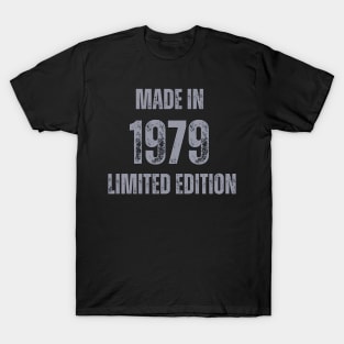 Vintage Made in 1979 , Limited Edition  , Gift for Mom Dad Birthday T-Shirt